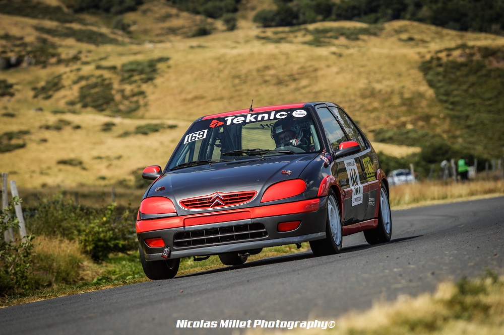 Pour sa toute première saison sur le championnat, Célia Debé engageait une Citroën Saxo VTS.