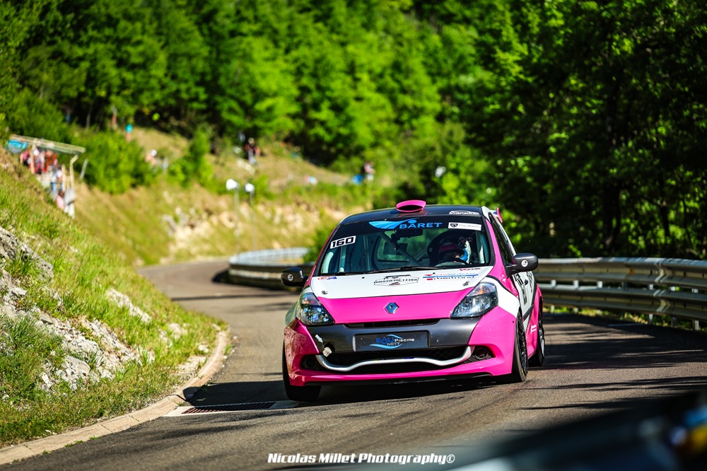 Pour son retour sur le CFM, Célia Debé engageait une Renault Clio 3 Cup évoluant en A/3.