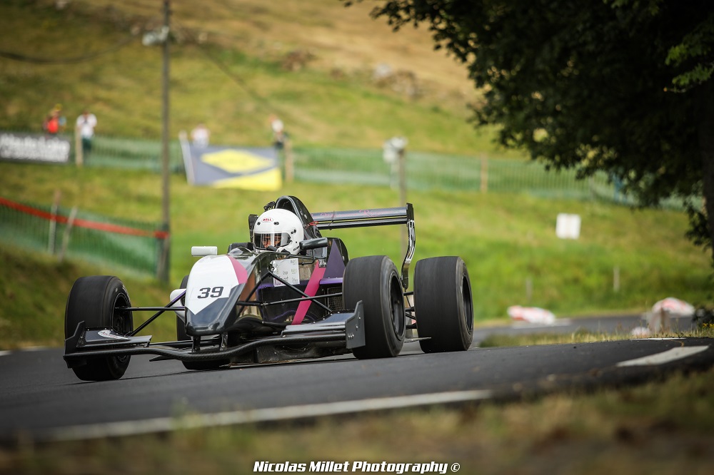 Après avoir animé le Championnat au volant d’un TracKing, Gilles Depierre portait cette saison son choix sur une Formule Renault.