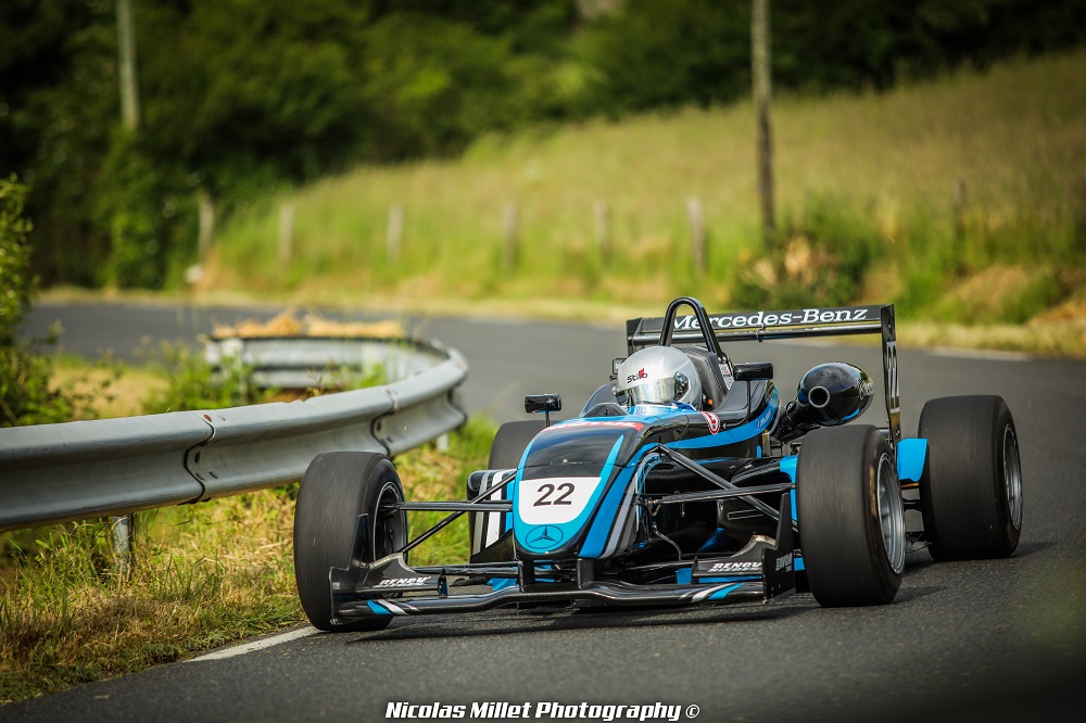 Après avoir terminé 2ème du Challenge Open Formule Renault en 2018, Jérôme Debarre, s’installait en 2019 derrière le volant d’une Formule 3.