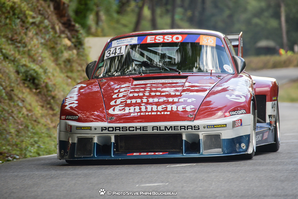 La Porsche 935 avec laquelle évolue Jean-Marie Alméras est devenue une voiture légendaire.