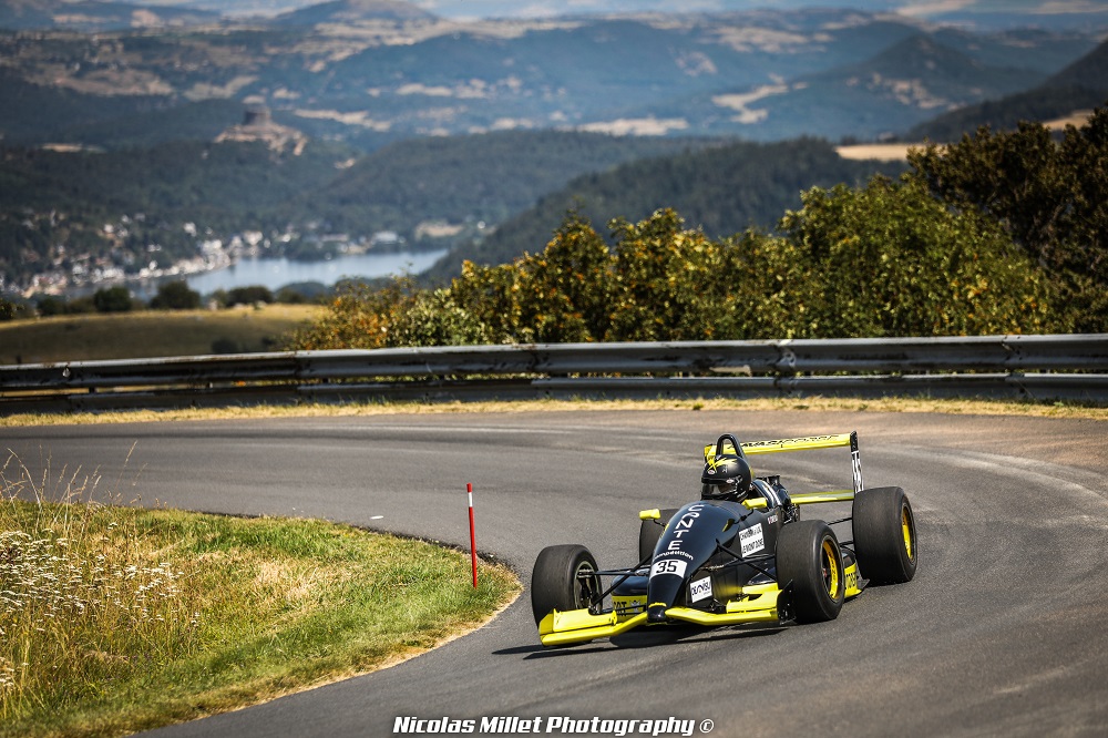 Après 25 ans de Course de Côte au guidon d’une moto, Martial Conte évolue depuis 2018 au volant d’une Dallara F394.