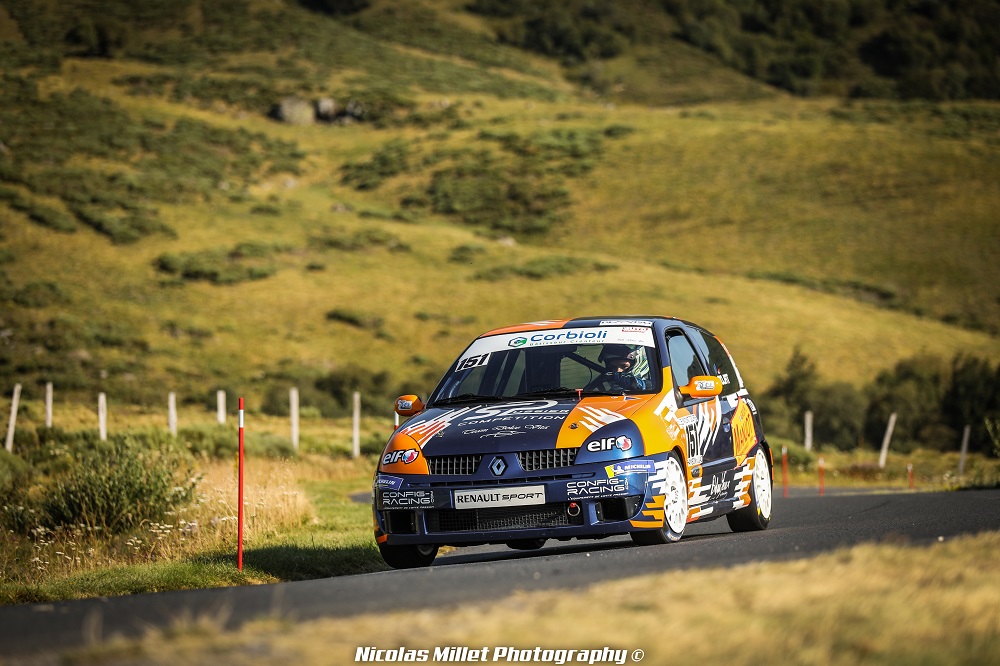 C’est au volant d’une Renault Clio 2 Cup que Maxime Dojat découvrait cette année le Championnat de France de la Montagne.