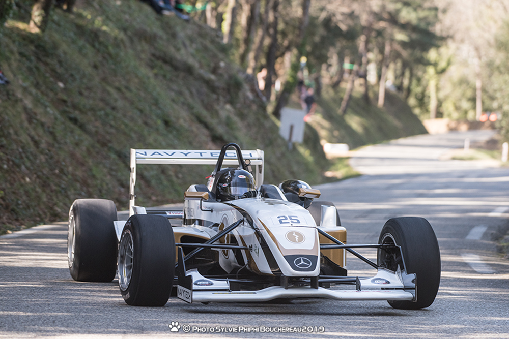 Fidèle à la F3, Patrick Cholley retrouvait cette année 2019 la Dallara F305 avec laquelle il évoluait l’an dernier.