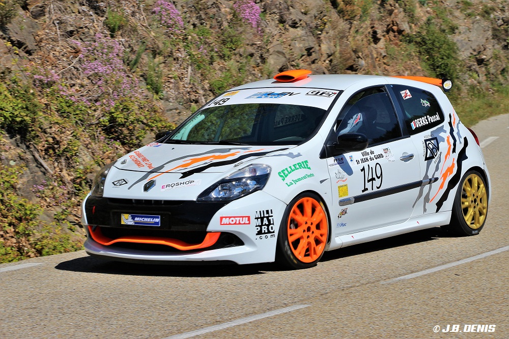 Au volant de sa Clio Cup, Pascal Derré a remporté cette saison plusieurs victoires de classe.