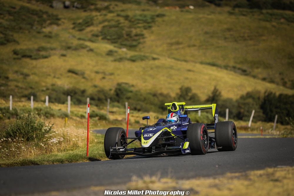 C’est au volant d’une Tatuus Formula Master que Rémi Béchadergue abordait cette saison 2020.