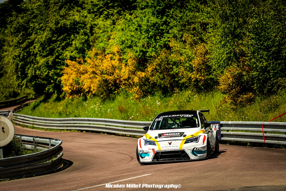 Pour cette saison 2024 Sarah Bernard-Louvet retrouvait le volant d’une Cupra Léon Supercopa MK3.