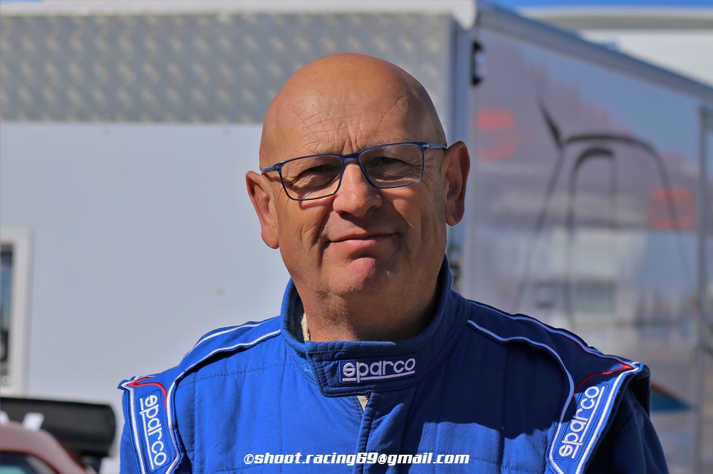 Au terme de cette première saison, Gilbert Payneau termine 3ème de l’Open F2000/3.