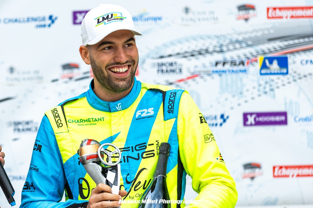 En terminant à onze reprises sur le podium, Maxime Dojat accroche la troisième place du Championnat Sport.