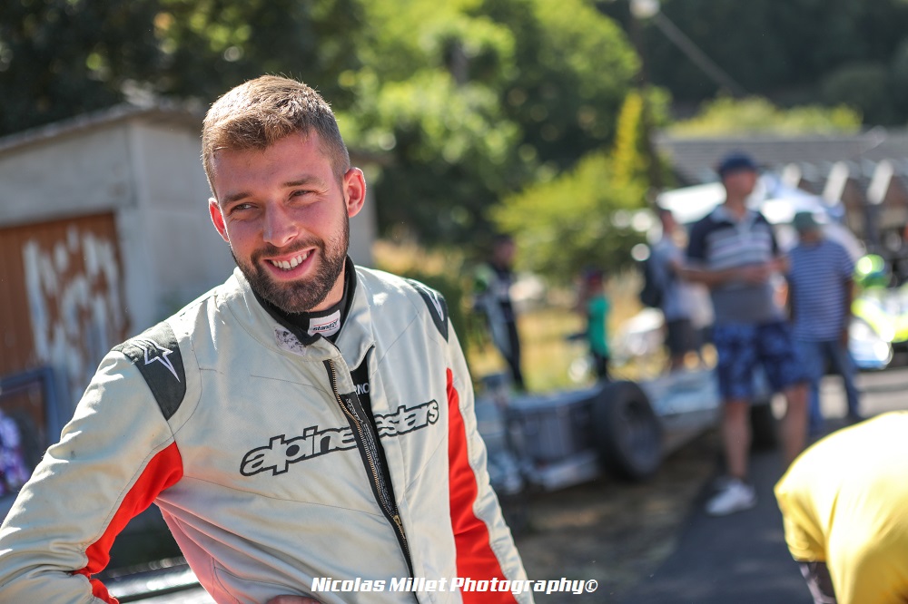 Vainqueur du Trophée FFSA du groupe DE, Marc Pernot s’impose également cette saison sur le Challenge Open DE/8 en terminant sixième du championnat.
