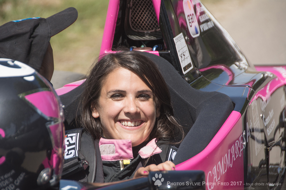 Marie Cammares termine la saison sur le podium du Challenge Open Formule Renault et 5ème du Championnat de France 2ème Division.