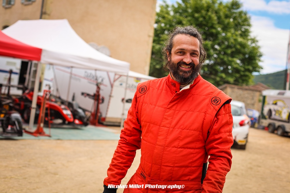 A l’issue de sa première saison Yann Durieux remporte le Trophée FFSA du GT Sport, le Trophée Michelin, le GT Sport sur la Finale de la Coupe de France et termine 2ème du CFM 2ème Division.