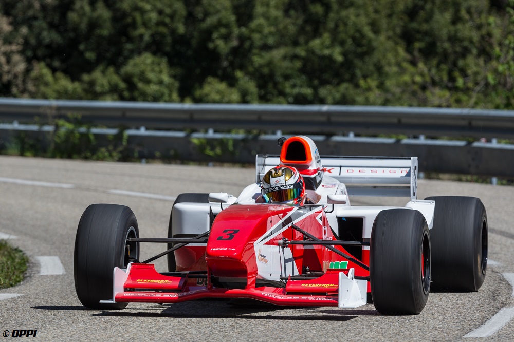 En début de saison, c’est avec sa F3000 Nippon que Geoffrey Schatz a enchaîné les podiums.