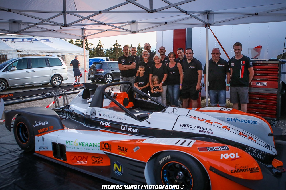 Damien aborde le sport automobile comme un sport d’équipe. Et l’Isérois reconnait disposer d’une équipe fabuleuse.