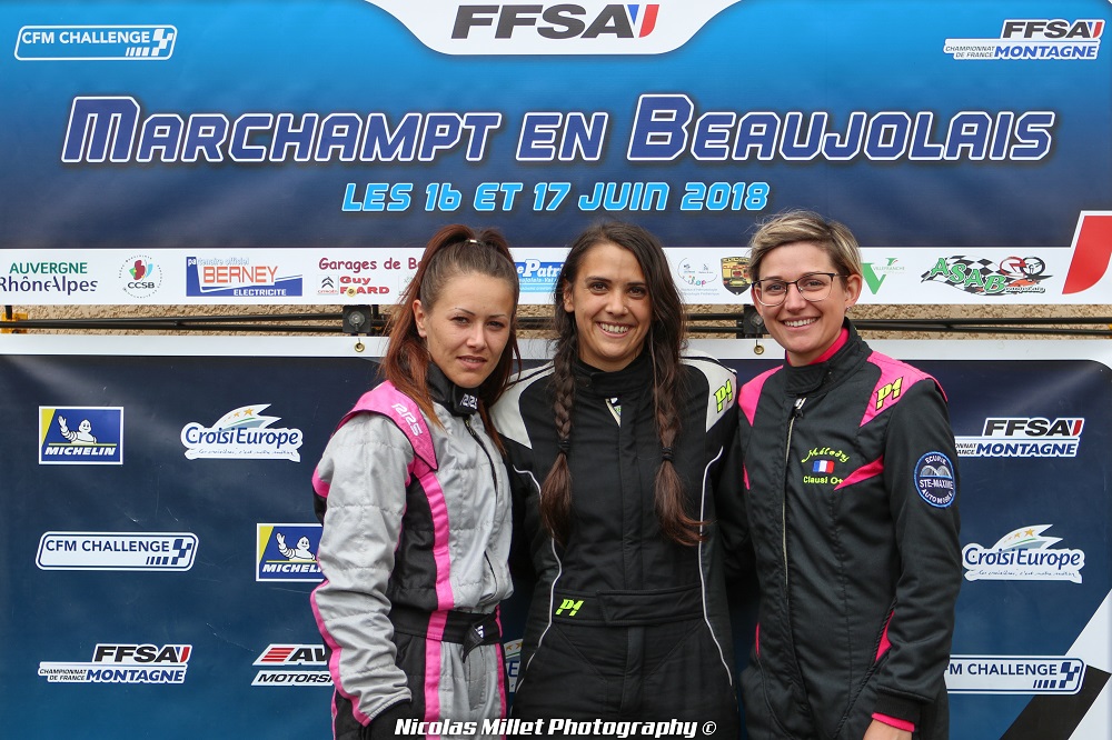 Marie Cammares termine première féminine au sein du Challenge Open Formule Renault.
