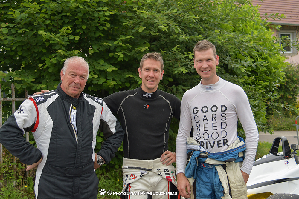 Chez les Cholley, la course est une histoire de famille, Patrick est grandement aidé par ses deux fils Arnaud (au centre) et Ludovic (à droite).