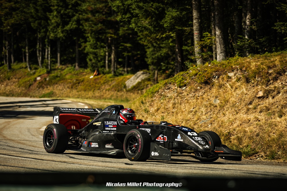En 2024, c’est sur les 13 manches du Championnat de France de la Montagne que l’on devrait retrouver la Formule Renault de Yohan Bardin.
