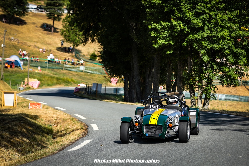 Gilbert Payneau leader du Challenge Open GT/1.